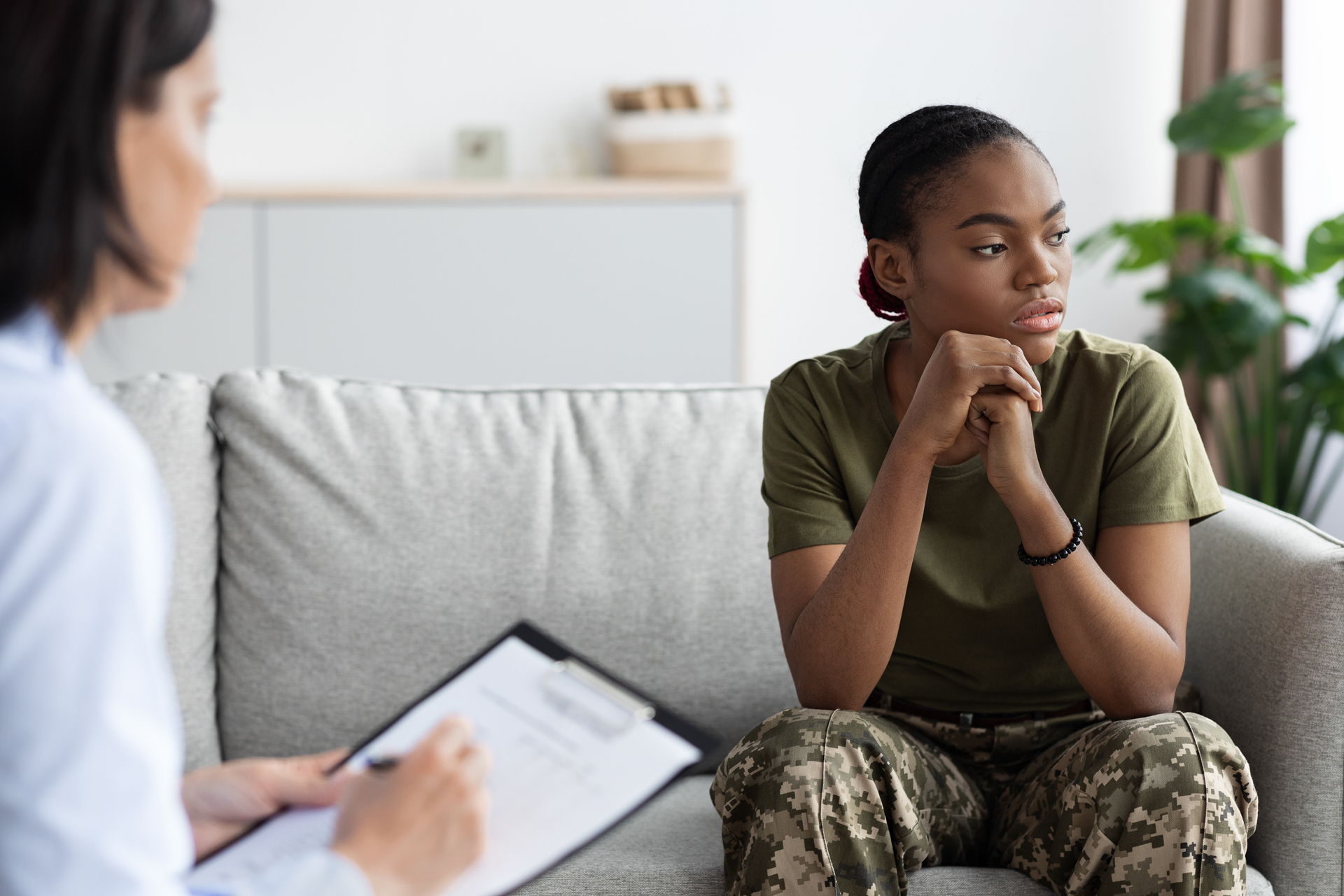 a-woman-with-ptsd-in-therapy