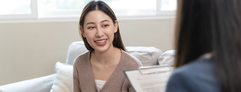 cognitive-behavioral-therapy-depression young woman in cbt